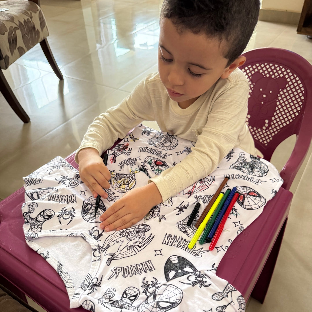 PIJAMA CRIATIVO COLORITOS + CANETINHAS LAVÁVEIS DE BRINDE