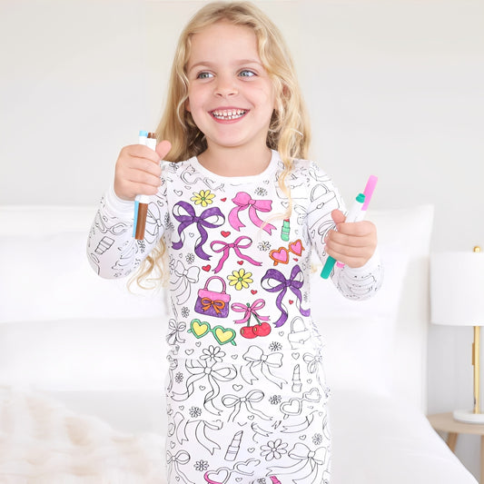 Pijama Coloritos + Kit com Canetinhas Laváveis de Brinde